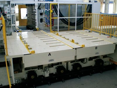 マキテック_二型搭載 台車式（両振り式 型搬出出入）の画像